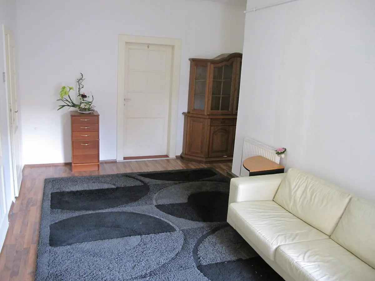All Seasons Hostel Prag Çek Cumhuriyeti