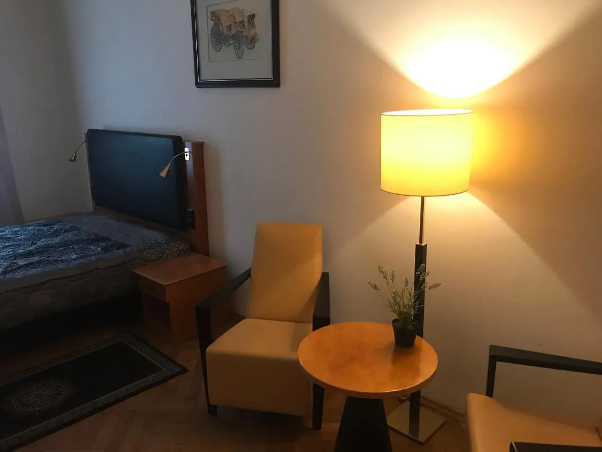 פראג All Seasons Hostel