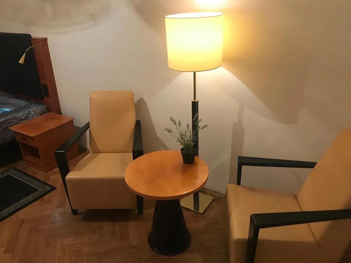 פראג All Seasons Hostel