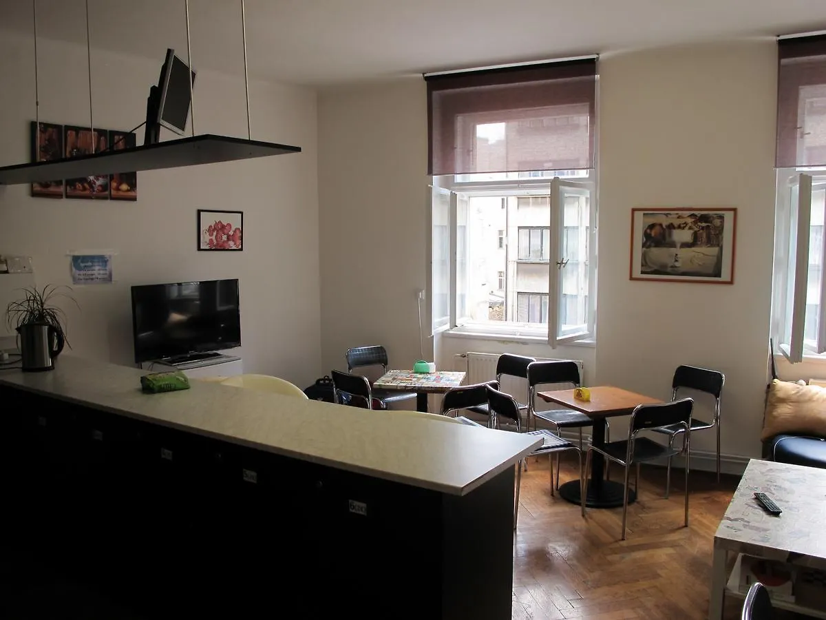 פראג All Seasons Hostel
