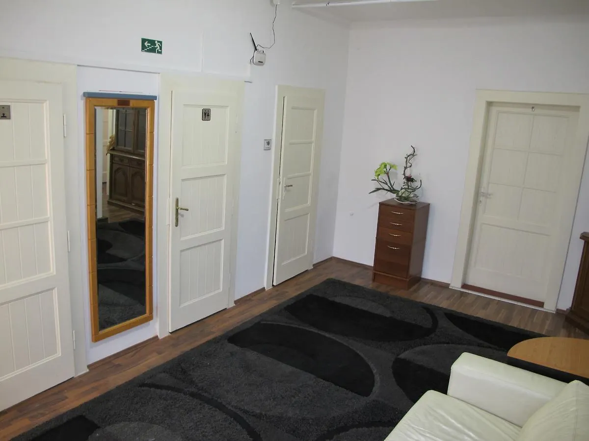 פראג All Seasons Hostel